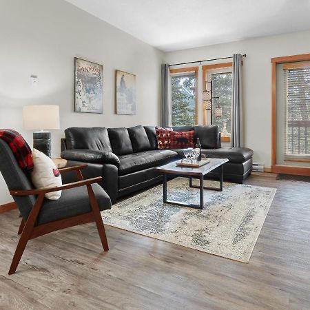 Newly Renovated Grizzly Lodge, Spacious 3Br 2Ba With Open Pool, Hot Tub Canmore Dış mekan fotoğraf