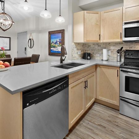 Newly Renovated Grizzly Lodge, Spacious 3Br 2Ba With Open Pool, Hot Tub Canmore Dış mekan fotoğraf