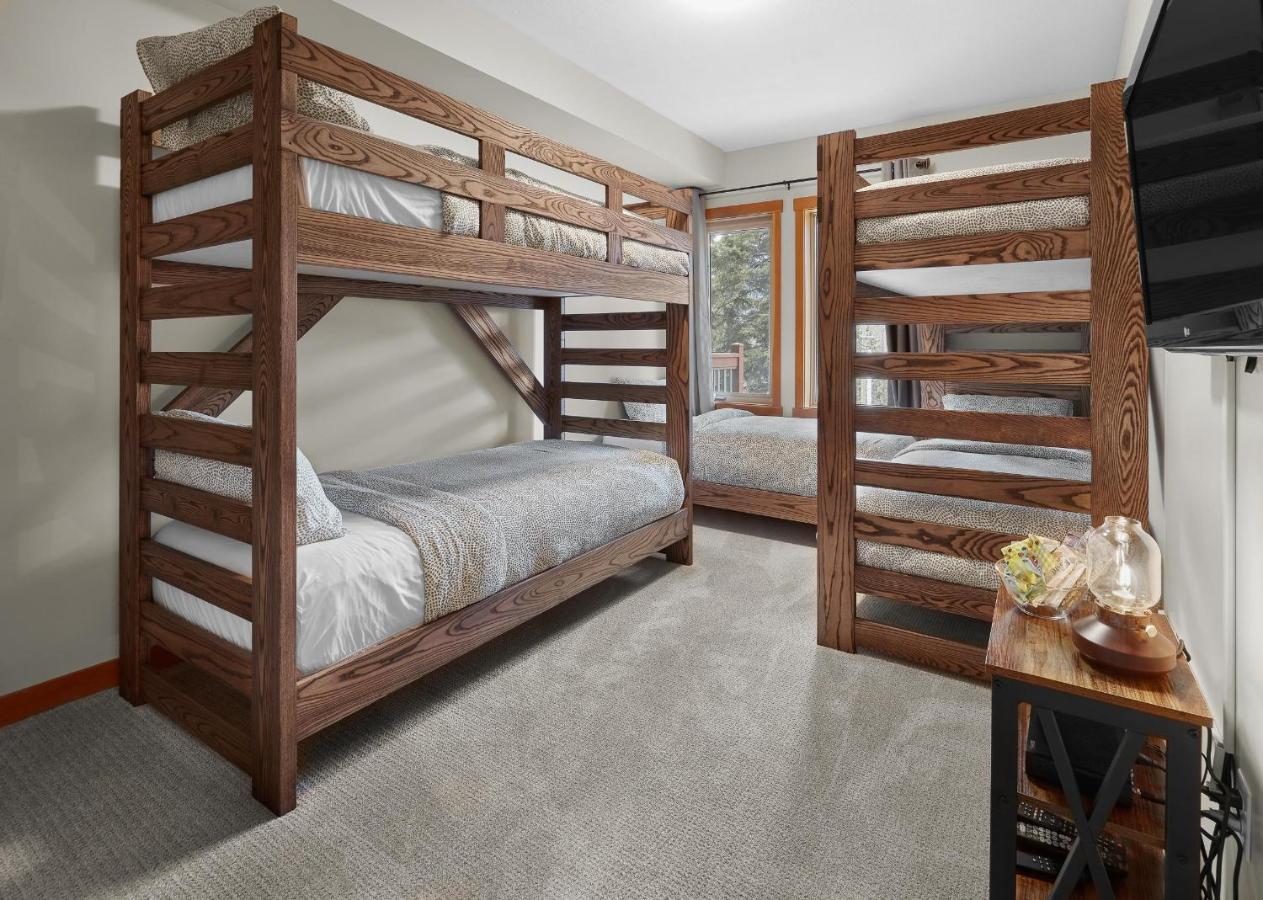 Newly Renovated Grizzly Lodge, Spacious 3Br 2Ba With Open Pool, Hot Tub Canmore Dış mekan fotoğraf