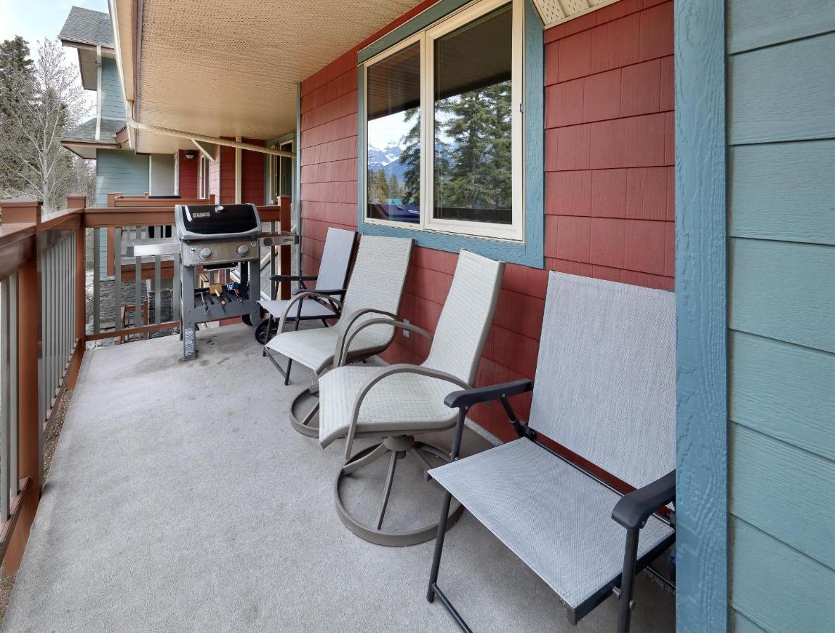 Newly Renovated Grizzly Lodge, Spacious 3Br 2Ba With Open Pool, Hot Tub Canmore Dış mekan fotoğraf