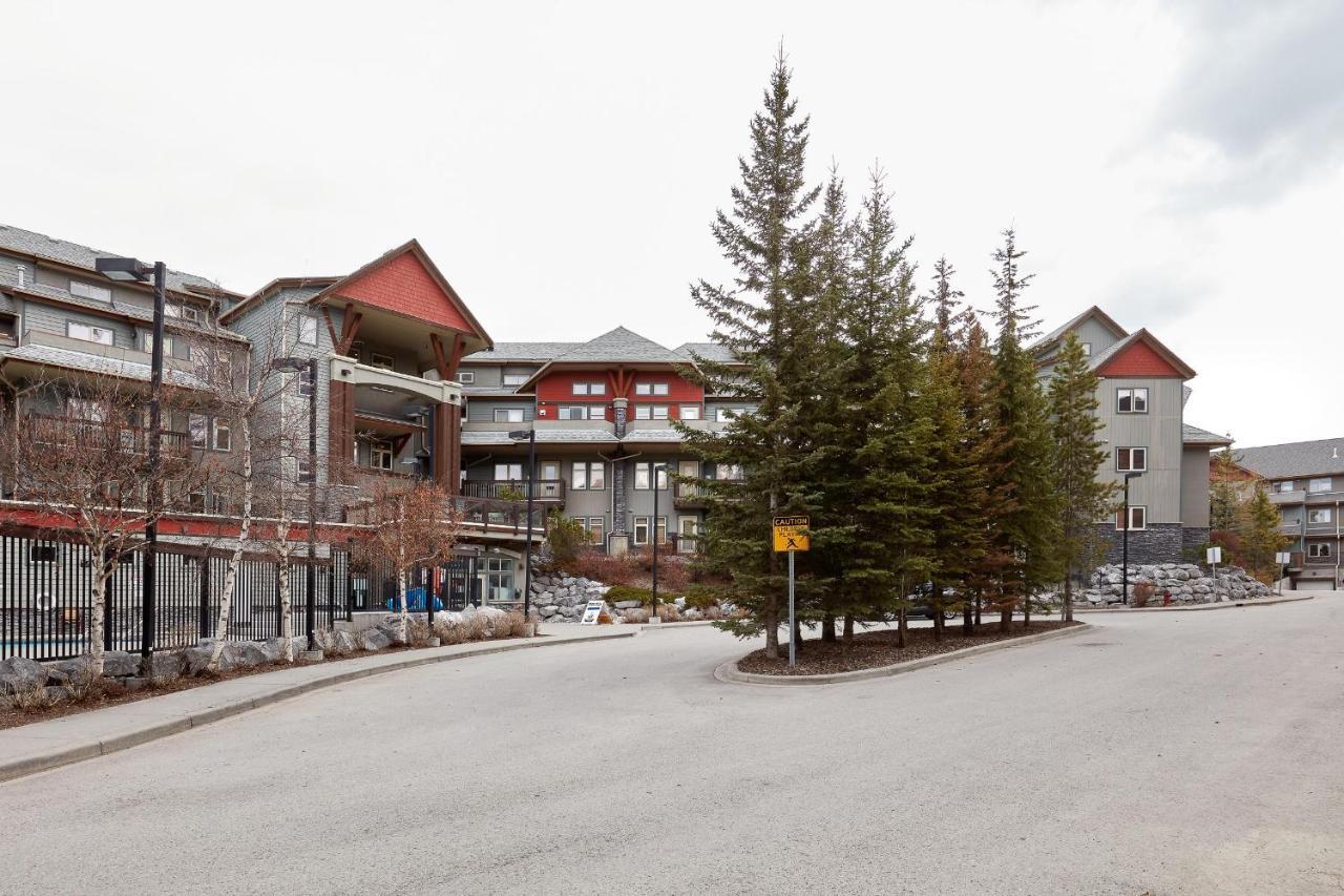 Newly Renovated Grizzly Lodge, Spacious 3Br 2Ba With Open Pool, Hot Tub Canmore Dış mekan fotoğraf