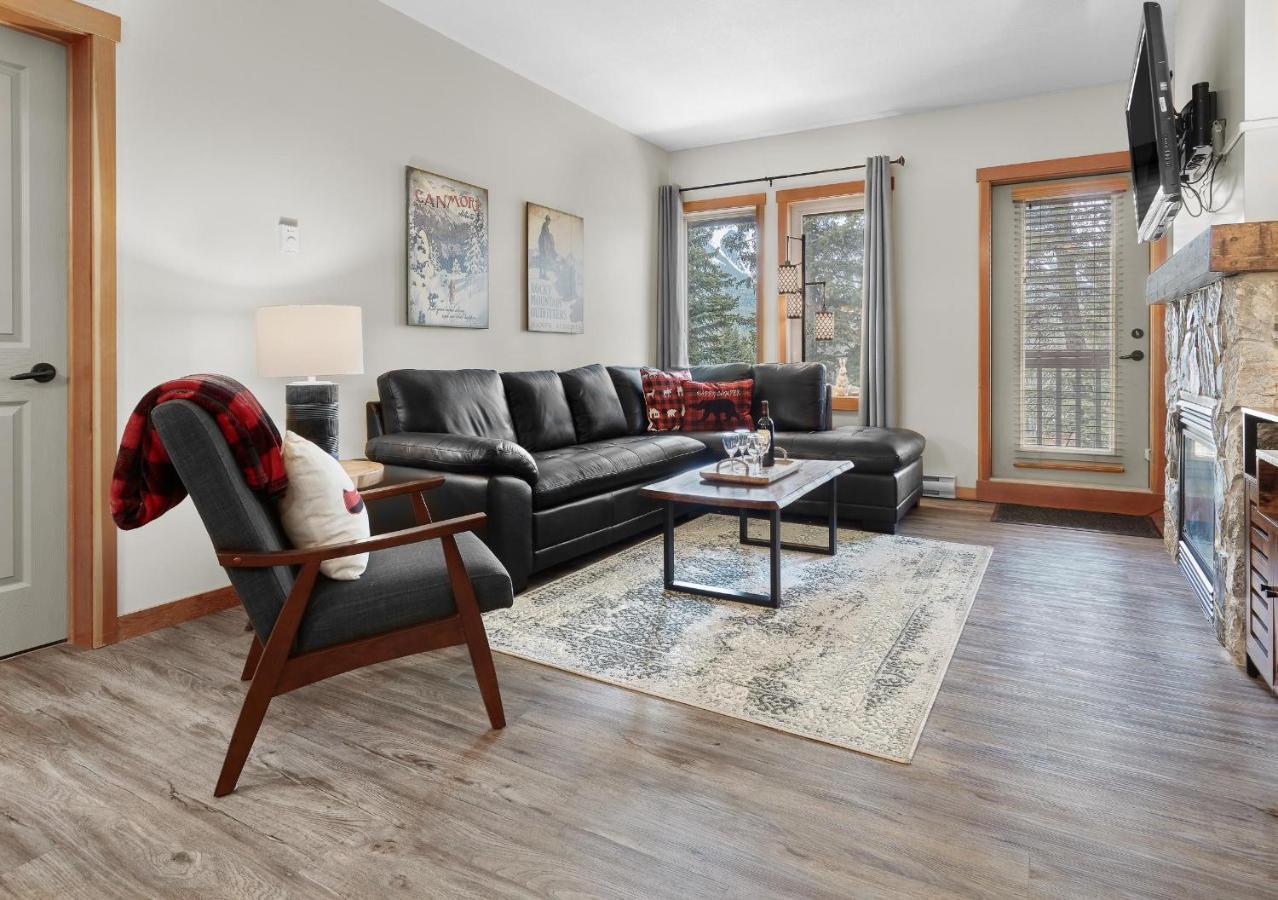 Newly Renovated Grizzly Lodge, Spacious 3Br 2Ba With Open Pool, Hot Tub Canmore Dış mekan fotoğraf